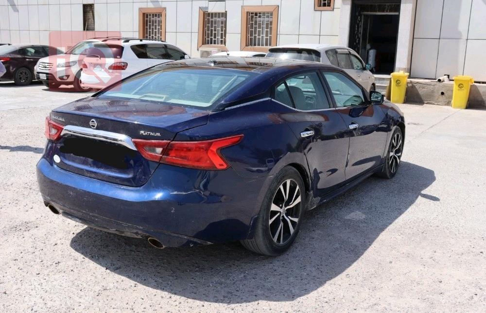 نيسان ماكسيما